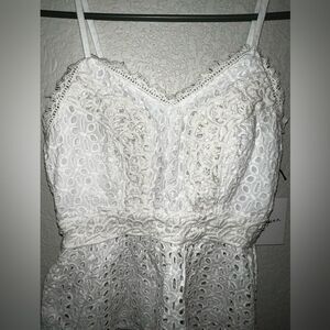 ❄️ Japna White Tank Top-size small